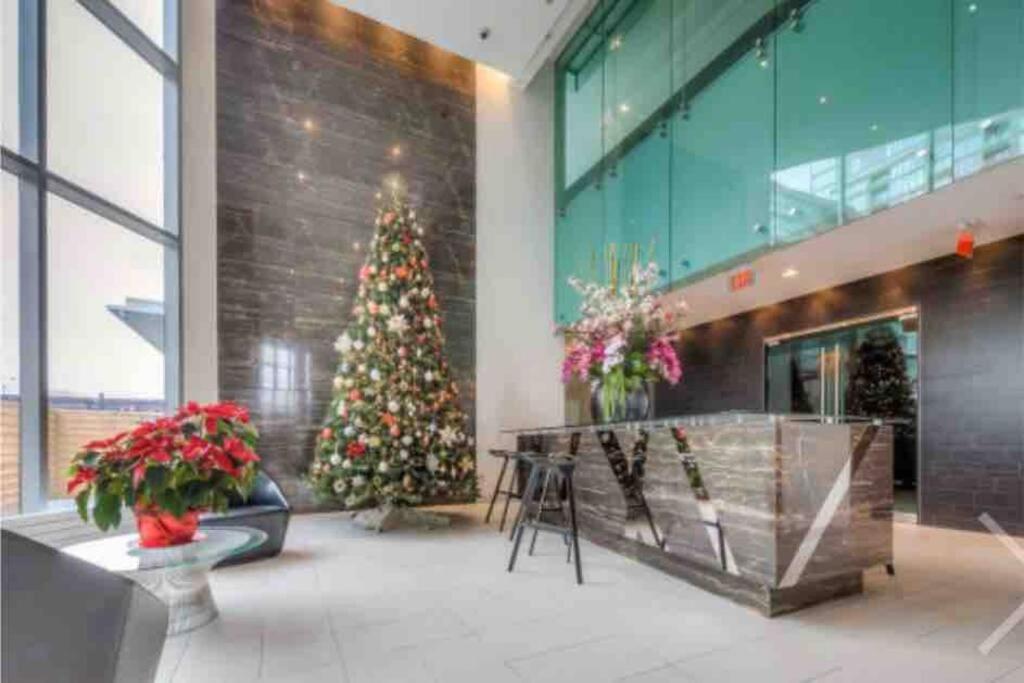Stunning Condo Wit Amazing View 5Mins From Cntower Τορόντο Εξωτερικό φωτογραφία