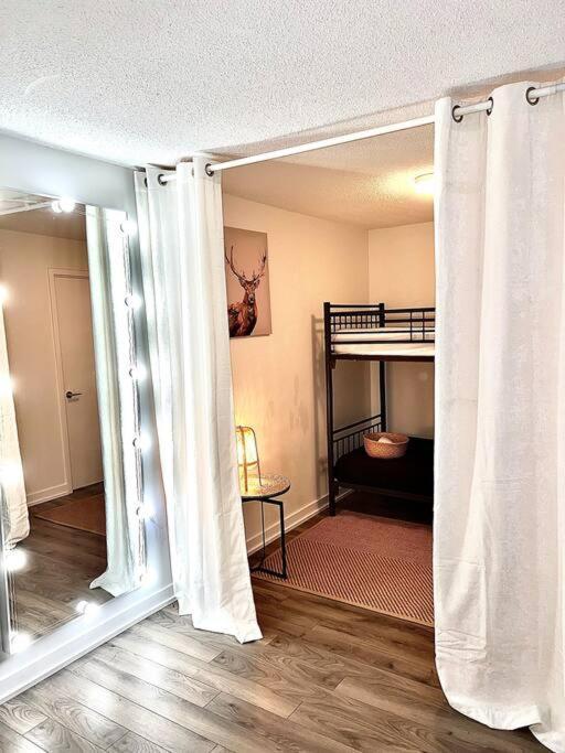 Stunning Condo Wit Amazing View 5Mins From Cntower Τορόντο Εξωτερικό φωτογραφία