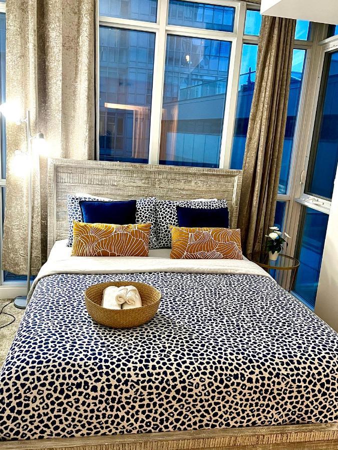 Stunning Condo Wit Amazing View 5Mins From Cntower Τορόντο Εξωτερικό φωτογραφία